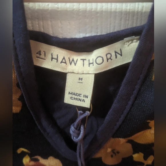 41 Hawthorne Sleeveless Blouse - Picture 2 of 4